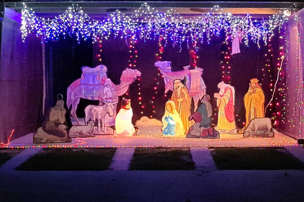 Home Hill Xmas Lights 2022 Nativity Scene